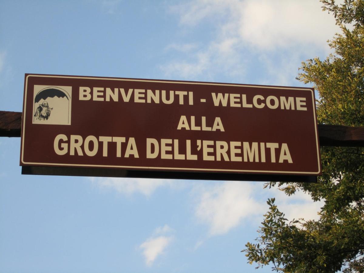 Agriturismo Grotta Dell'Eremita Albano di Lucania Bagian luar foto