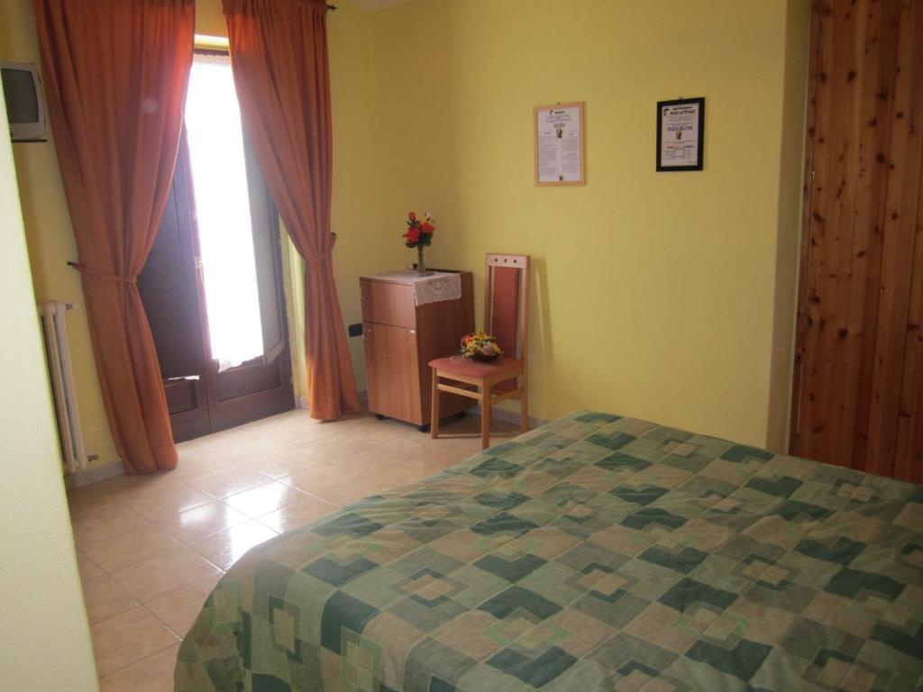 Agriturismo Grotta Dell'Eremita Albano di Lucania Ruang foto